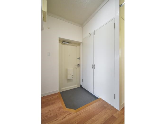 UR泉北茶山台二丁団地6棟 玄関