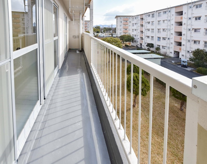 ＵＲ金剛団地　138号棟 ベランダ