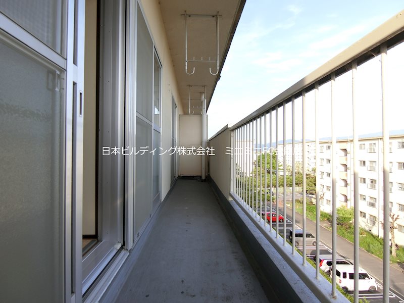 ＵＲ金剛団地　303号棟 ベランダ