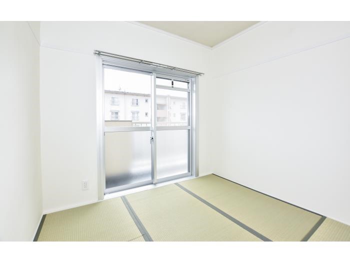 ＵＲ金剛団地　109号棟  ベッドルーム