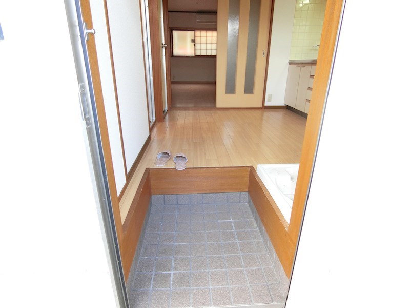 薮内ハイツ 玄関