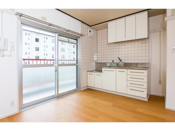 ＵＲ金剛団地　340号棟 リビング