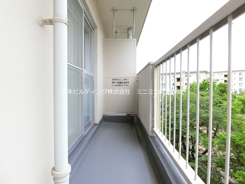 ＵＲ金剛団地　44号棟 ベランダ