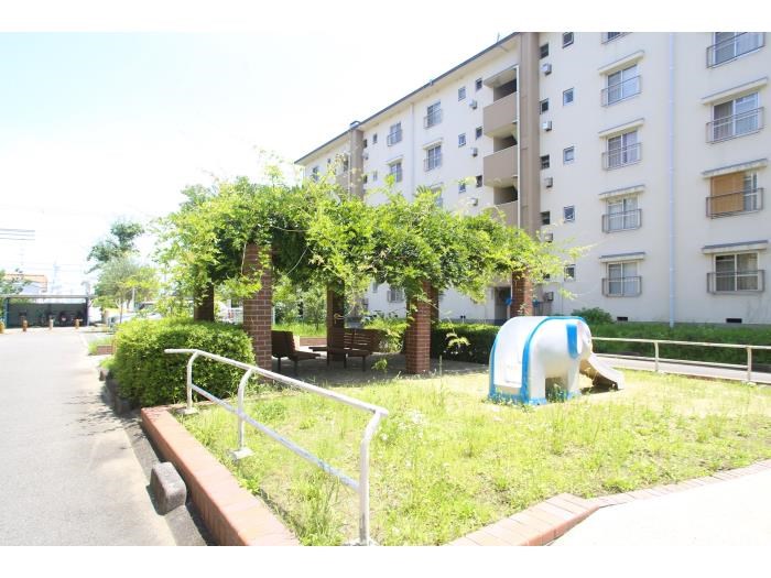 ＵＲ金剛団地　320号棟 その他外観3