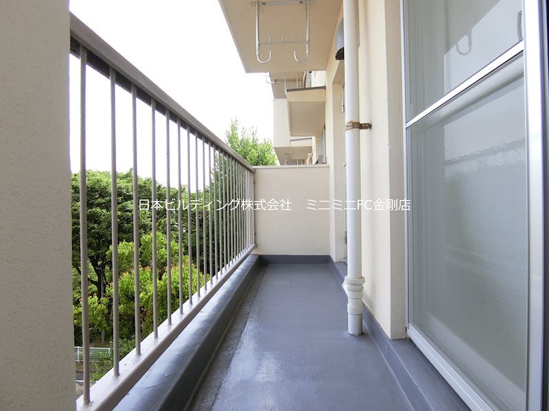 ＵＲ金剛団地　320号棟 ベランダ