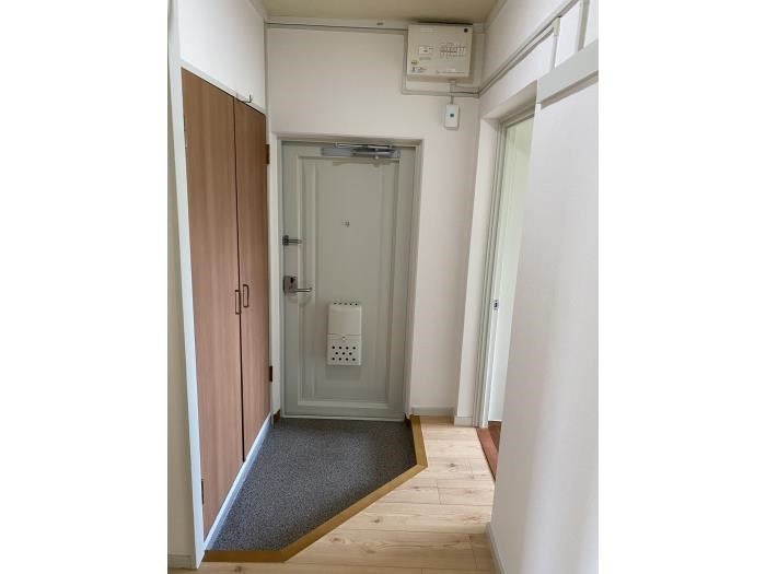UR泉北茶山台二丁団地2棟 玄関