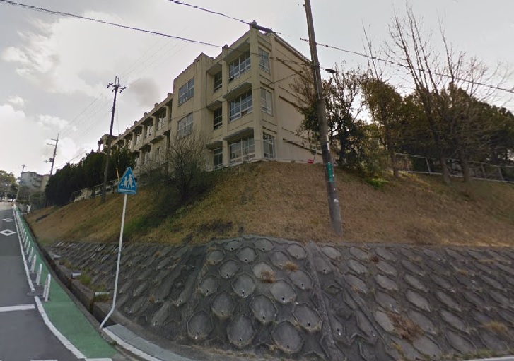 UR泉北桃山台一丁団地22棟 周辺画像1