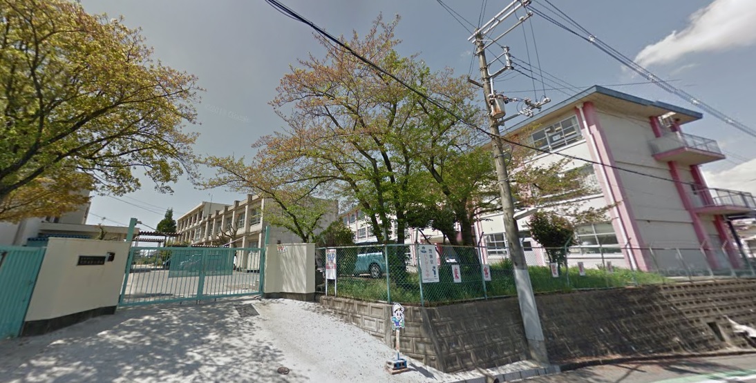 ＵＲ金剛団地　130号棟 周辺画像1