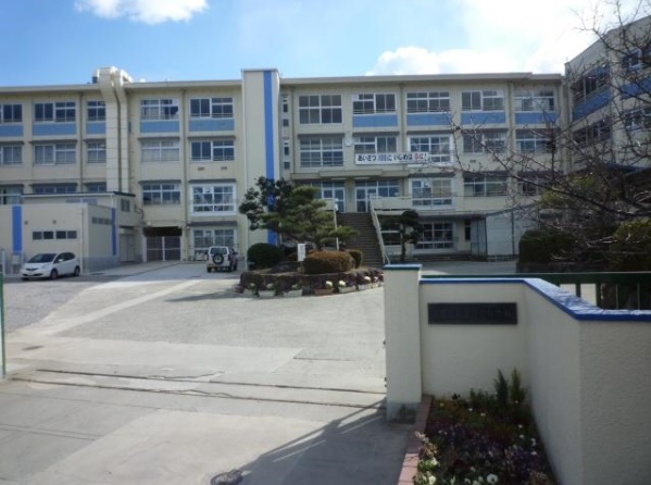 ＵＲ金剛団地　130号棟 周辺画像2