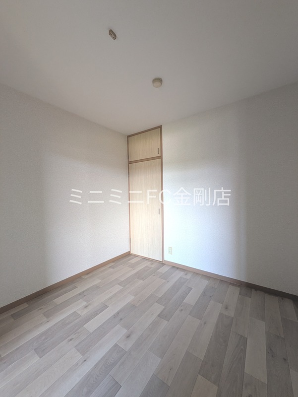 パイン・アベニュー ベッドルーム