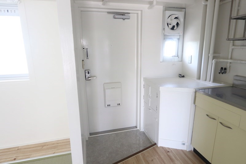 ビレッジハウス南野田4号棟  玄関