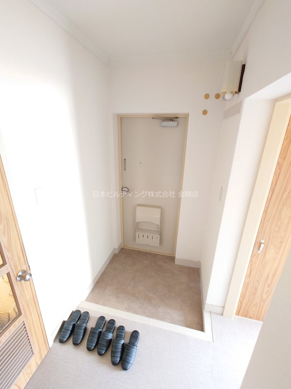 ヴィラナリー千代田９号棟 玄関