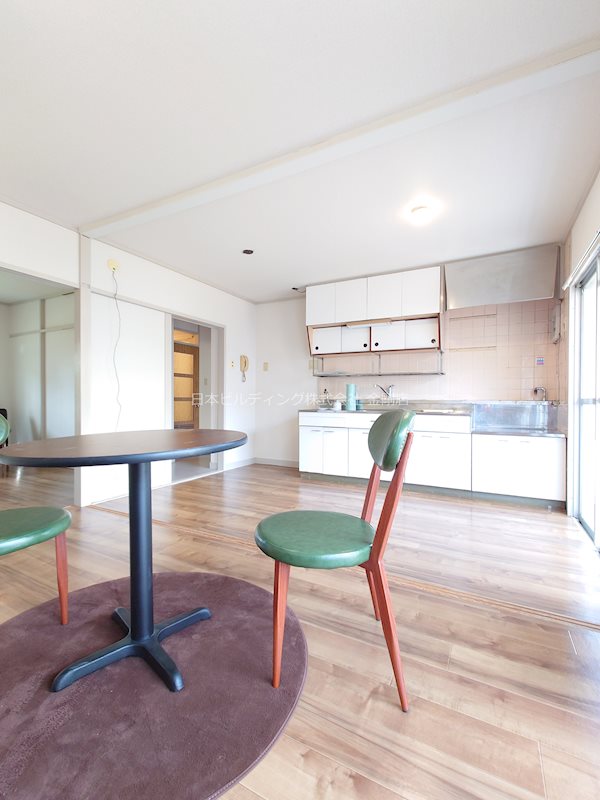 ヴィラナリー千代田９号棟 リビング