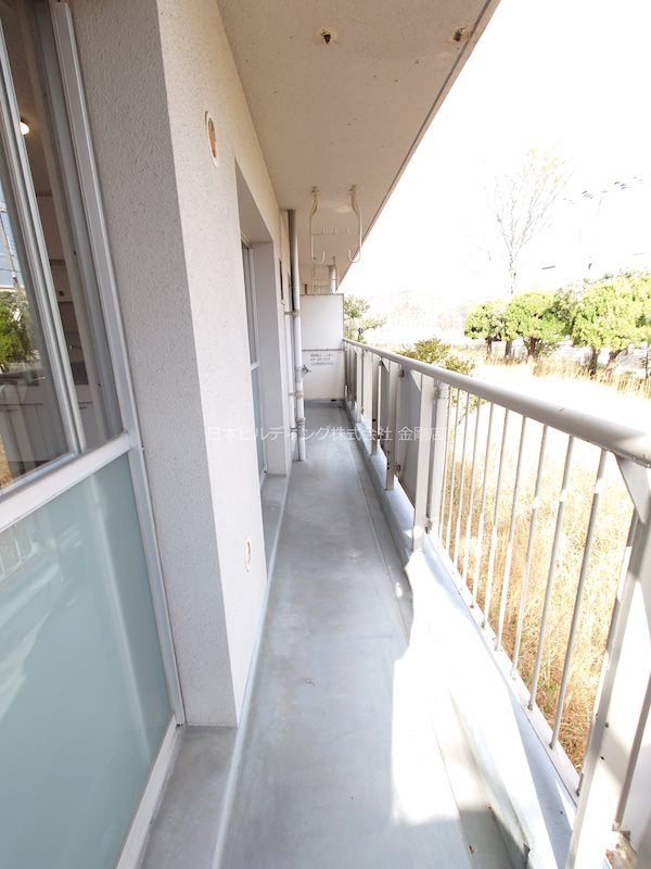 ヴィラナリー千代田９号棟 ベランダ