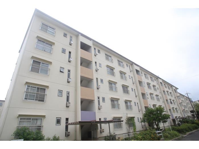 UR泉北桃山台一丁団地24棟  外観
