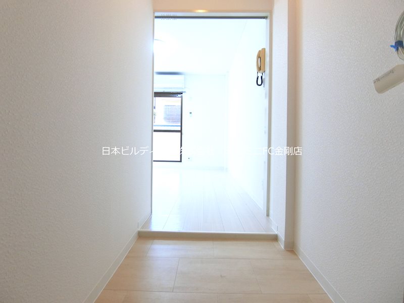 ネオレジデンスサカタ 玄関