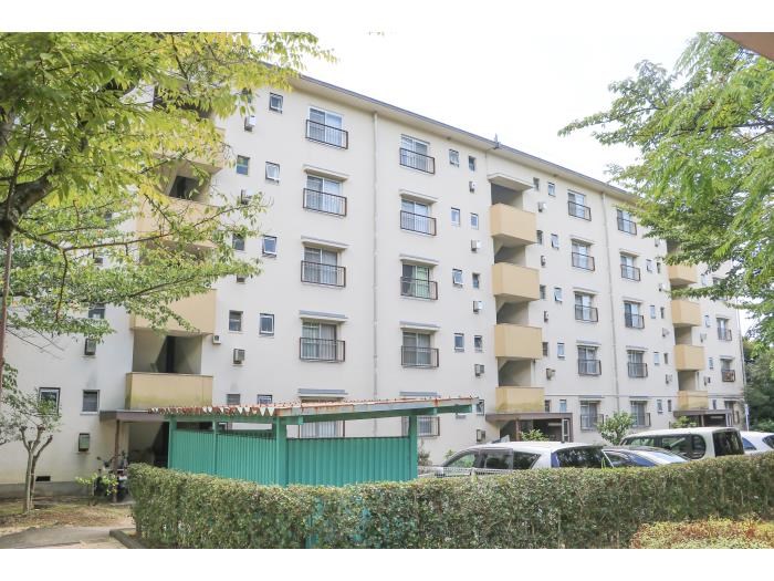 UR泉北茶山台二丁団地3棟  外観