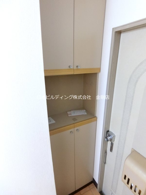 ハイツジュピターA棟 玄関