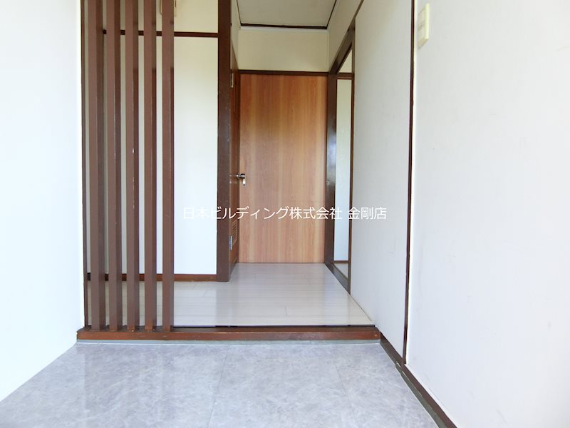 ビレッジハウス加賀田2号棟  玄関