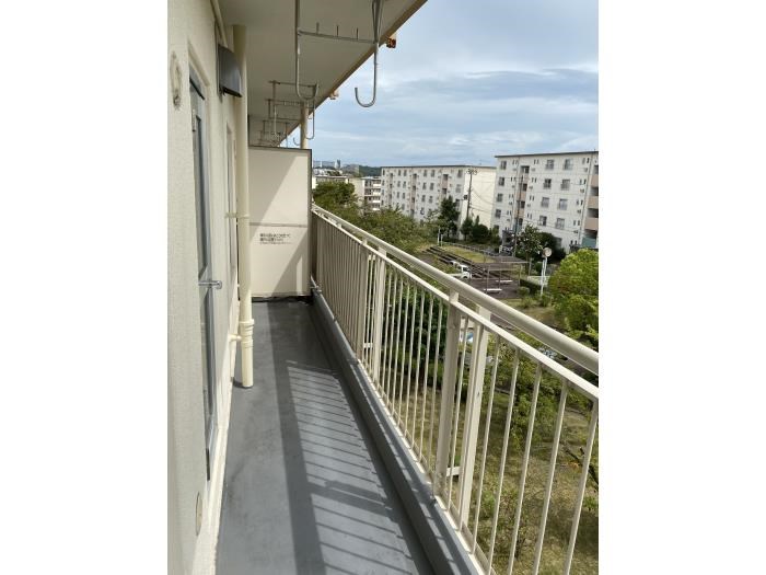 UR泉北茶山台二丁団地18棟 ベランダ