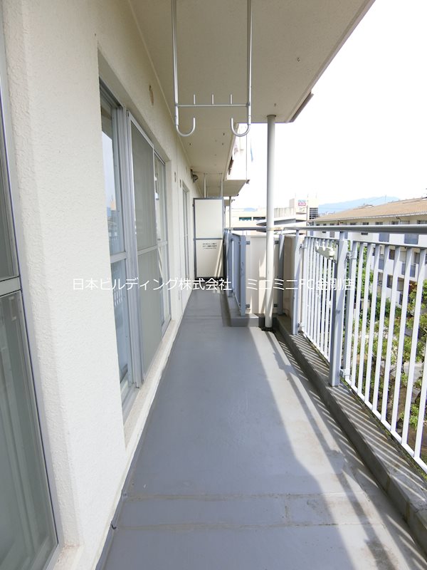 ＵＲ藤沢台第3住宅　322号棟  ベランダ