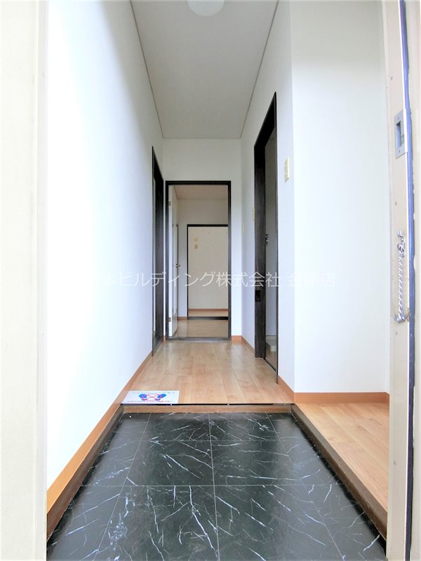 サンハイツ西井Ⅱ 玄関