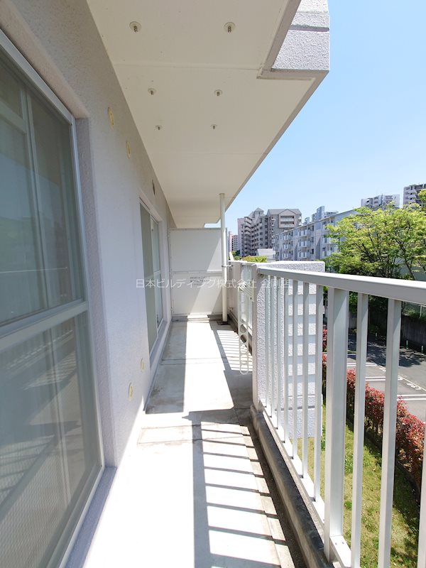 URいぶき野三丁目団地7号棟   ベランダ