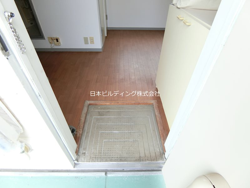 エステートピアタケダ 玄関