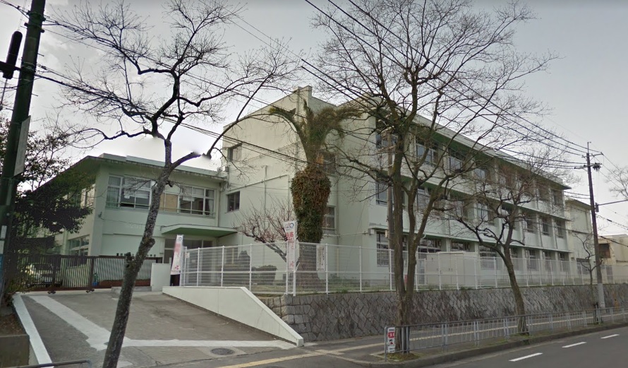 ＵＲ金剛団地　5号棟  周辺画像1