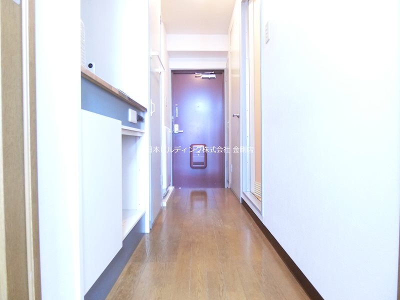 レイナ錦織 玄関