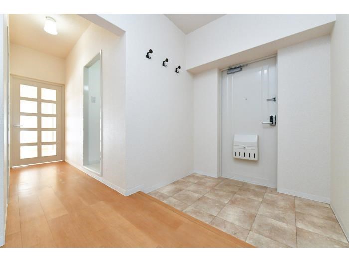 UR泉北城山台二丁団地1号棟 玄関