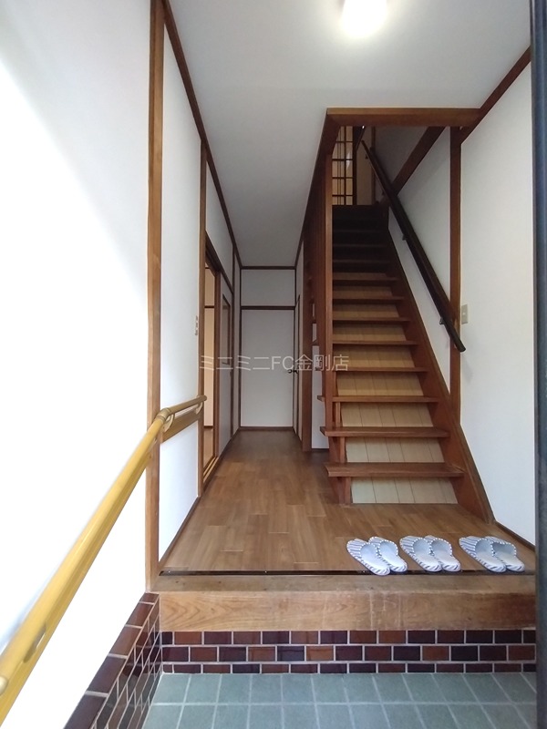 河内長野市木戸町戸建 玄関