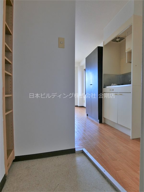ロイヤルハイツ北野田 玄関