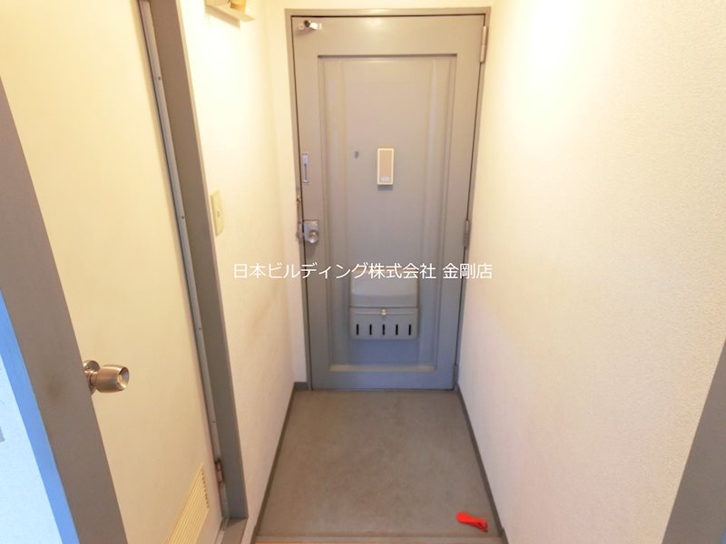 栄町フラッツ 玄関