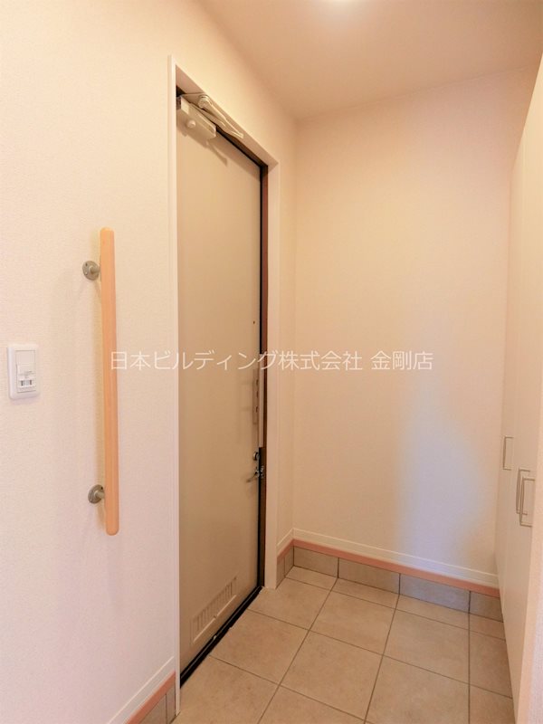 メゾンドゥルポ1 玄関