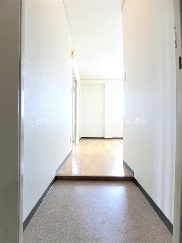 シャトレＳＩ狭山 玄関