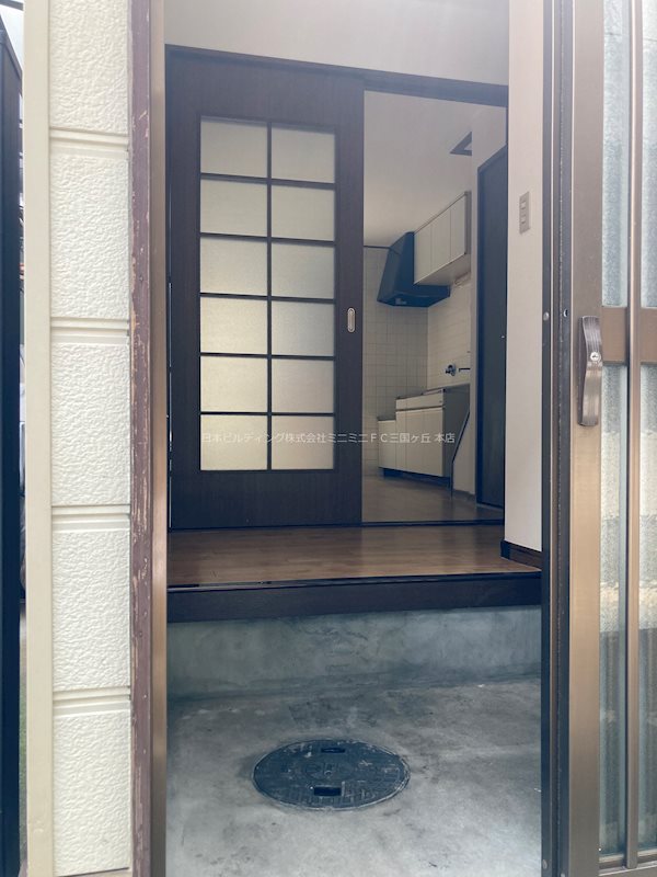 五月町貸家　 玄関