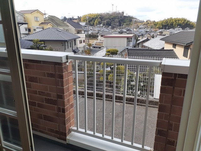 ファシネイション春日 ベランダ