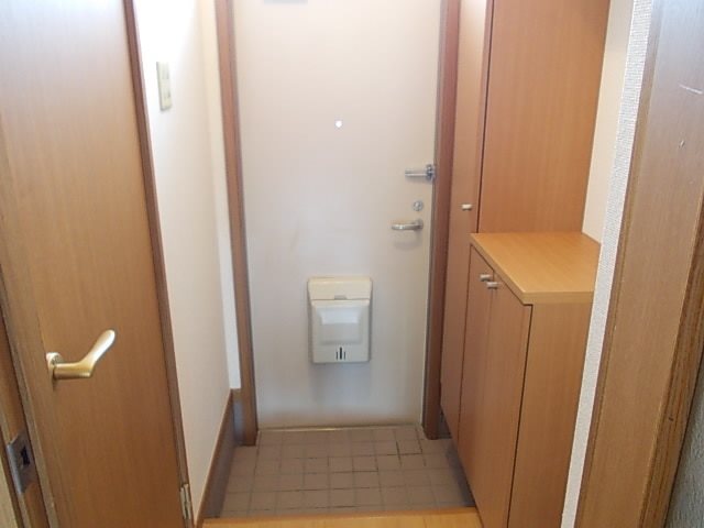 ハピネスワン 玄関