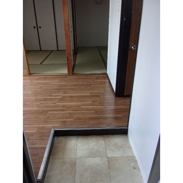 虹ヶ丘マンション 玄関