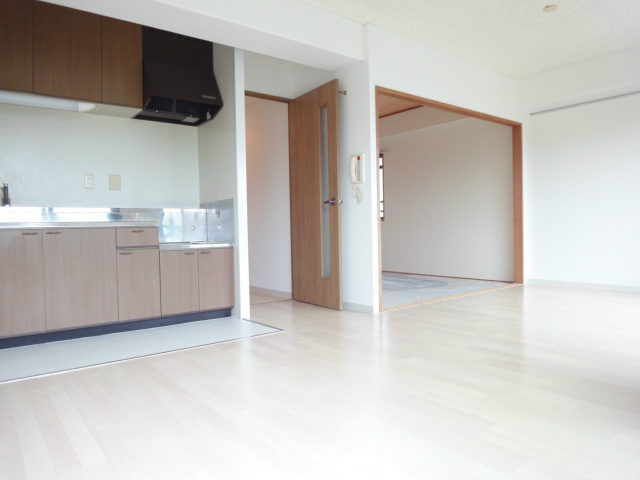 ボヌール錦織公園 リビング