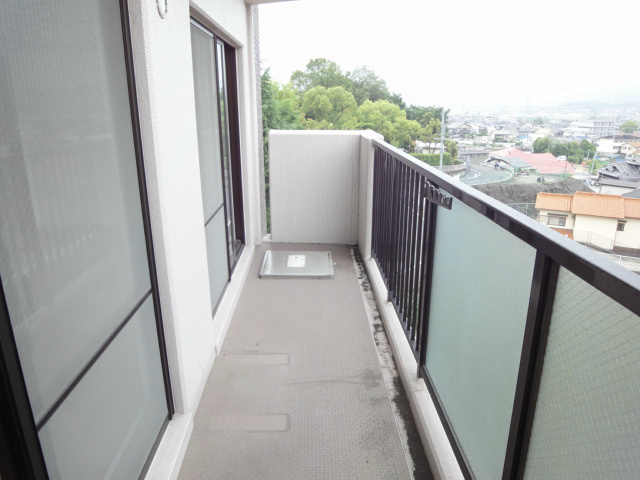ボヌール錦織公園 ベランダ
