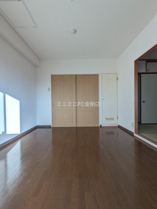 エルファミーレ富田林 ベッドルーム