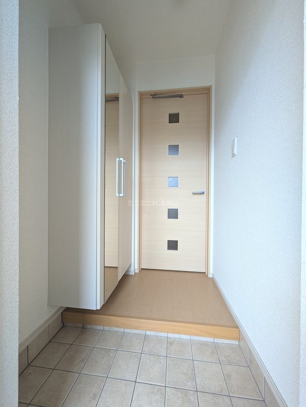 レ　ボー　シャン 玄関