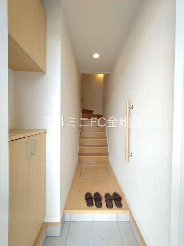Ｓｕｎ　Ｃｏｕｒｔ　美原Ⅰ 玄関
