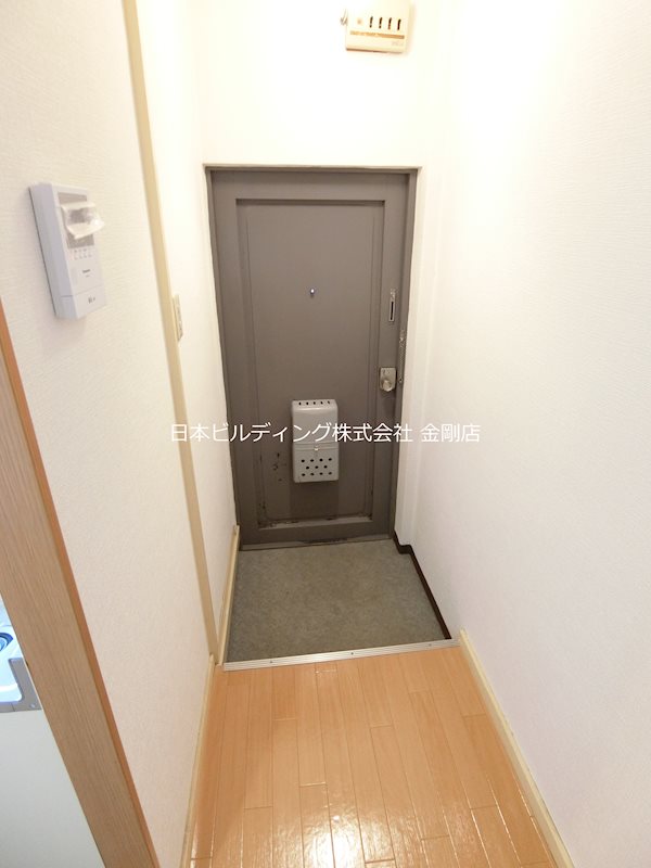 山本ハイツ 玄関