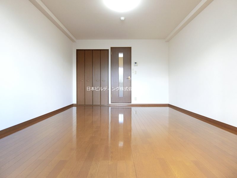 アンプルールフェールフォルス リビング