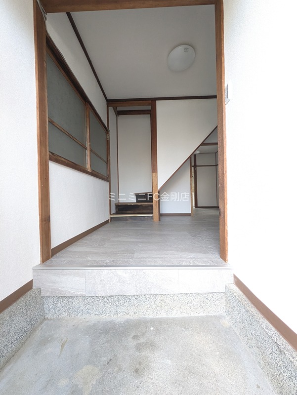 楠風台1丁目戸建   玄関