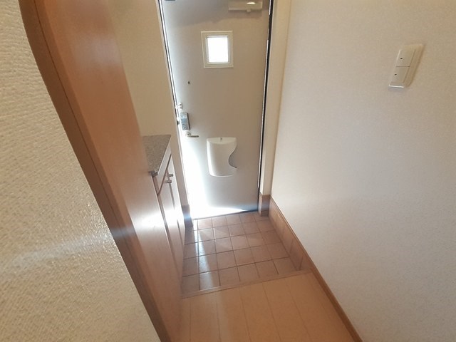 フェリーチェ太子 玄関