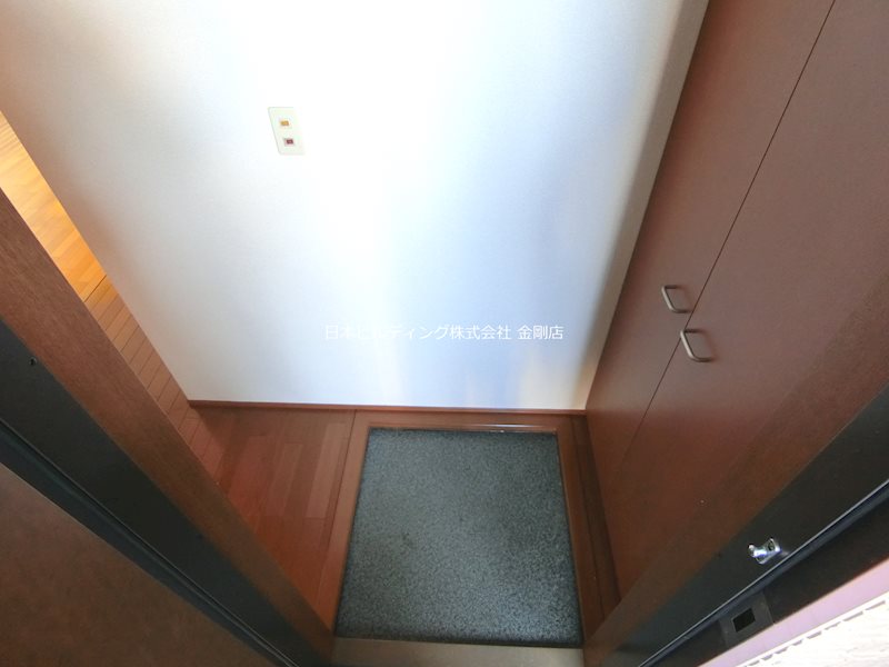 シャトル和泉中央 玄関